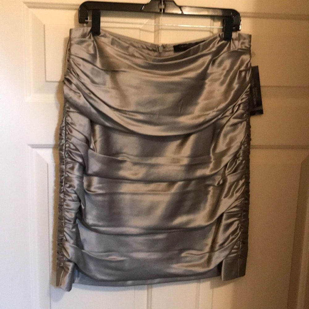 NWT Carmen Marc Valvo Silk Skirt